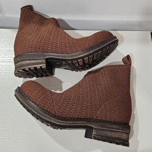 Charleston Shoe Co Upper Monterey Boots Brown Pinstripe Women's Size 6